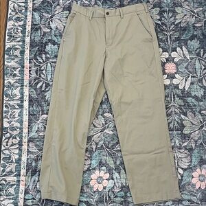 Chaps Men's Olive Chinos